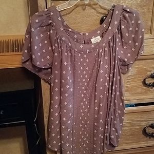 Pretty scoop neck blouse